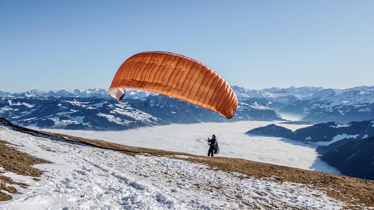 découvrez des conseils pratiques et des techniques efficaces pour gérer l’anxiété liée aux voyages en avion et profiter d’un vol plus serein.