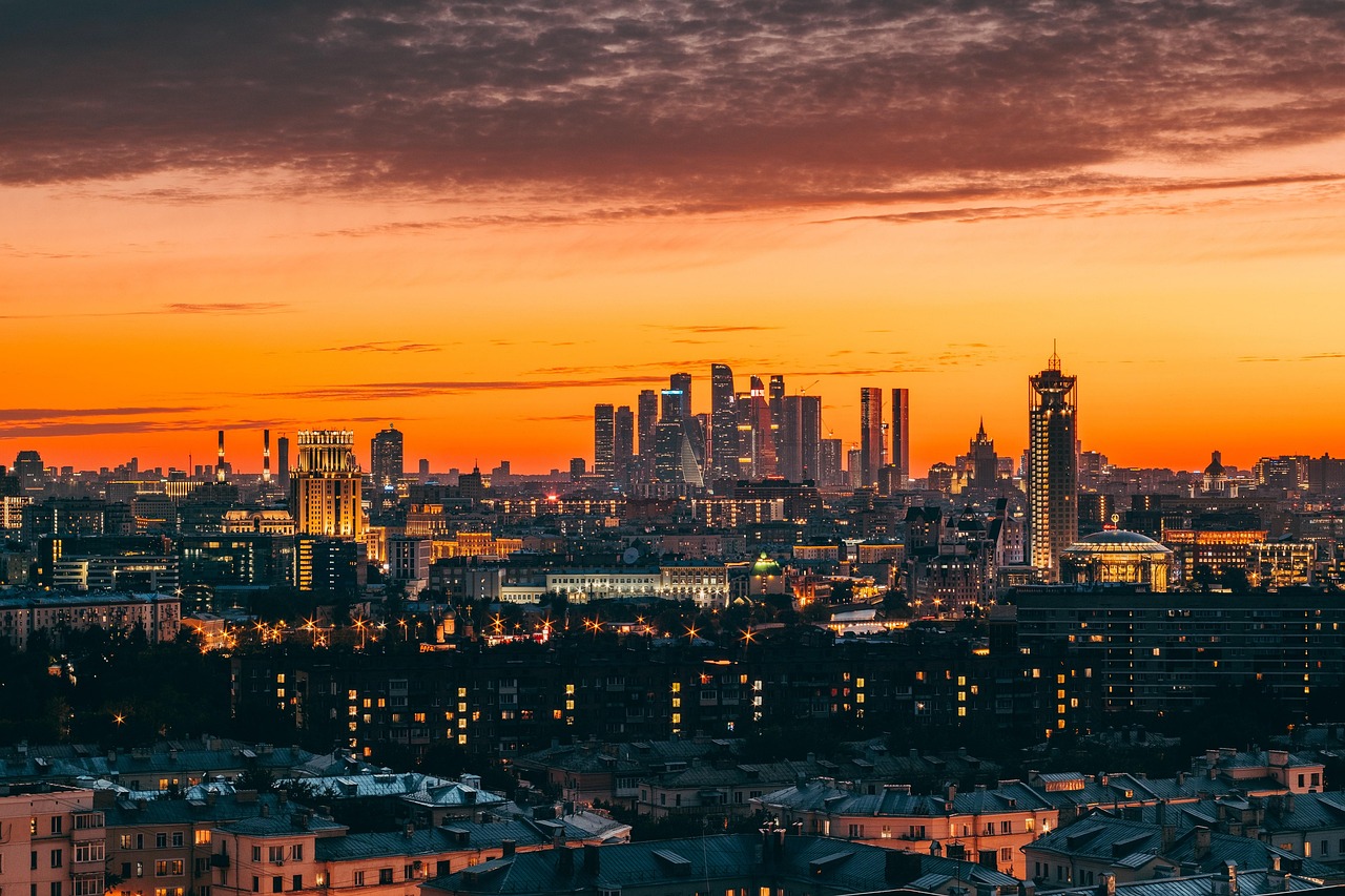 découvrez comment les 'welcoming cities' favorisent l’inclusion, la diversité et l’intégration des nouveaux arrivants, tout en créant des communautés dynamiques et ouvertes à tous.