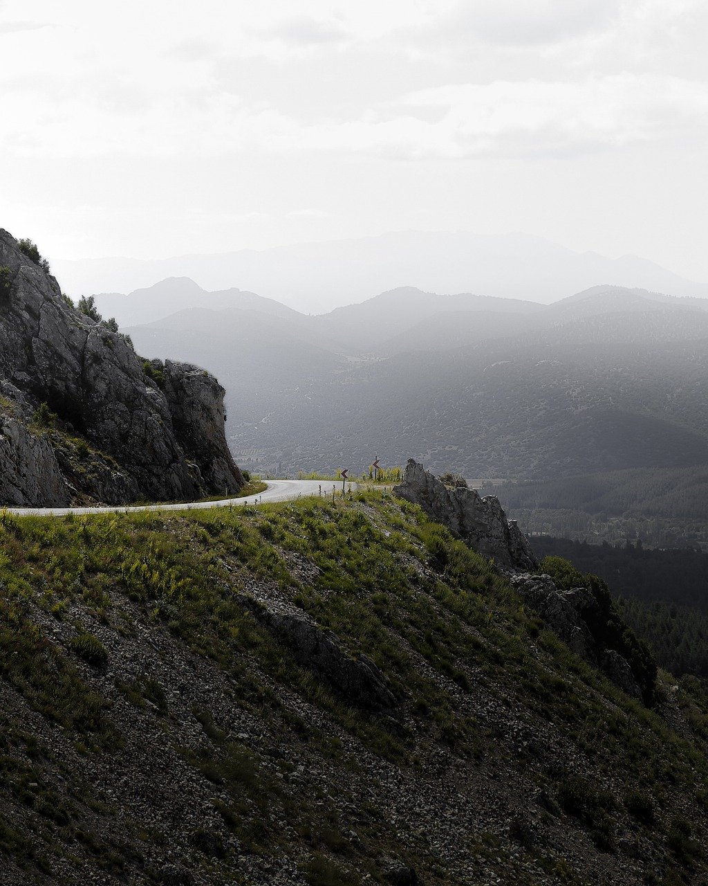 découvrez les incontournables d'un road trip sur la côte ouest des usa : paysages époustouflants, villes emblématiques et aventures inoubliables.
